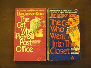 Bild des Verkufers fr 2 Lilian Jackson Braun PBs The Cat Who Played Post Office; The Cat Who Went Into The Closet zum Verkauf von Joseph M Zunno
