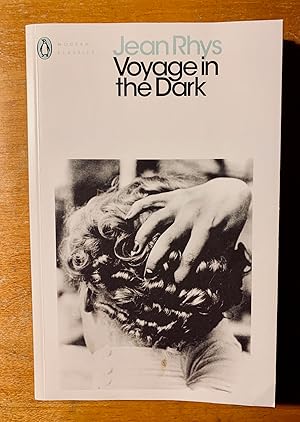 Seller image for Modern Classics Voyage in the Dark (Penguin Modern Classics) for sale by Samson Books