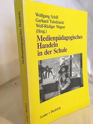 Seller image for Medienpdagogisches Handeln in der Schule. for sale by Versandantiquariat Waffel-Schrder