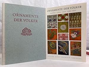 Immagine del venditore per Ornamente der Vlker; Neue Folge, Eine Sammlung angewandter Schmuckformen aus gypten, China, Japan, Siam, Tibet, der Lappen sowie der sibirischen und islamischen Vlker. Aquarelle zu den Farbtafeln: Ernst Bollacher u. Max Tilke venduto da Antiquariat Bler