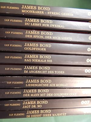 Sammlung von 10 Büchern zum Thema: James Bond