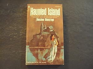 Imagen del vendedor de Haunted Island pb Hester Bourne 1st ed 2nd Print 5/76 Pyramid Books a la venta por Joseph M Zunno