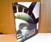 Image du vendeur pour Statue Of Liberty. The First Hundred Years. mis en vente par Antiquariat Silvanus - Inhaber Johannes Schaefer