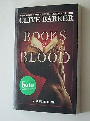 Immagine del venditore per Books Of Blood: Volume One venduto da Powdersmoke Pulps