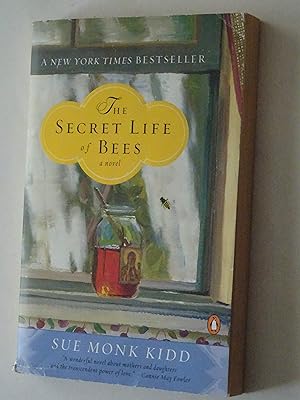 Bild des Verkufers fr The Secret Life Of Bees zum Verkauf von Powdersmoke Pulps