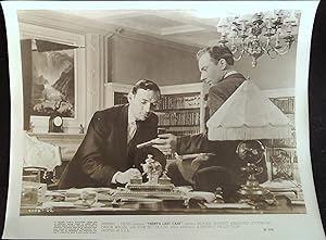 Immagine del venditore per Trent's Last Case 8 X 10 Still 1953 Margaret Lockwood, Michael Wilding, Orson Welles venduto da AcornBooksNH