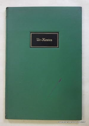 Bild des Verkufers fr Ur-Xenien. Nach der Handschrift des Goethe- und Schiller-Archivs in Faksimile-Nachbildung herausgegeben von Hans Wahl. Weimar, Verlag der Goethe-Gesellschaft, 1934. 2 Bl., 11 Blatt Handschriftenfaksimile, (8) Seiten Kommentar. Orig.-Pappband; Vorderdeckel mit Kratzer, Kapitale etwas beschabt. zum Verkauf von Jrgen Patzer