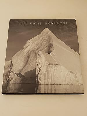 Imagen del vendedor de Lynn Davis: Monument a la venta por rareviewbooks