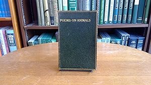 Imagen del vendedor de Oxford Garland's Poems on Animals a la venta por BISON BOOKS - ABAC/ILAB