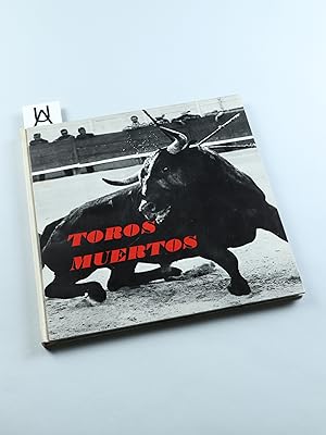 Bild des Verkufers fr Toros muertos. Photographiert von Lucien Clergue. zum Verkauf von Antiquariat Uhlmann