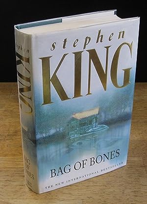 Image du vendeur pour Bag of Bones: A Novel [Signed] mis en vente par The BiblioFile