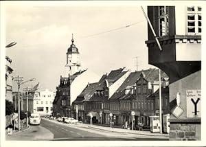 Bild des Verkufers fr Ansichtskarte / Postkarte Nossen, Straenpartie, Turm, Fahrzeuge zum Verkauf von akpool GmbH