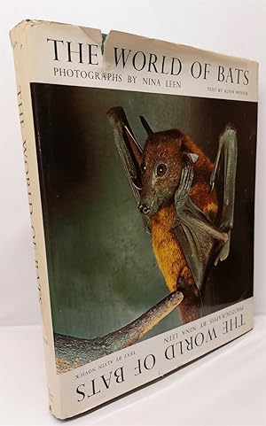 Image du vendeur pour The World of Bats mis en vente par Lion Books PBFA