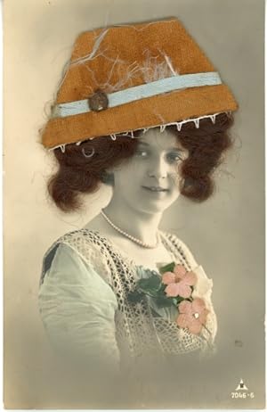 Echthaar Ansichtskarte / Postkarte Portrait einer Frau, Hut