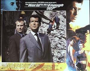 Imagen del vendedor de The World is Not Enough Lobby Card 1999 Pierce Brosnan, Sophie Marceau a la venta por AcornBooksNH