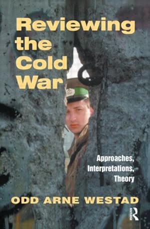 Immagine del venditore per Reviewing the Cold War : Approaches, Interpretations, Theory venduto da GreatBookPricesUK