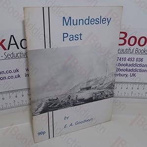 Immagine del venditore per Mundesley Past venduto da BookAddiction (ibooknet member)