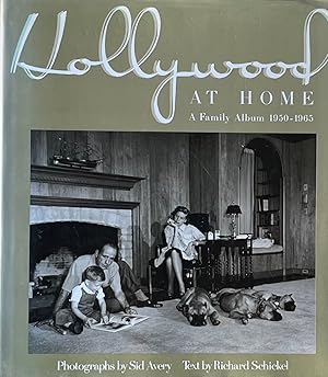 Bild des Verkufers fr Hollywood at Home: A Family Album 1950-1965 zum Verkauf von 32.1  Rare Books + Ephemera, IOBA, ESA