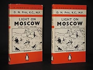 Imagen del vendedor de Light on Moscow, soviet policy analysed a la venta por WeBuyBooks