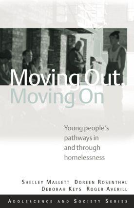 Immagine del venditore per Mallett, S: Moving Out, Moving On venduto da moluna