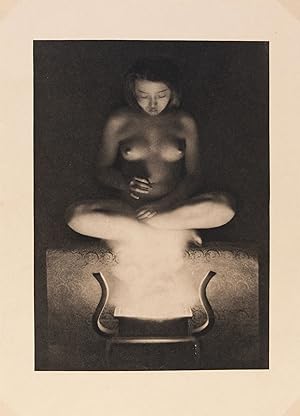 Seller image for [Untitled Chinese Female Nude from Edle Nacktheit in China]. for sale by CARL WILLIAMS RARE BOOKS