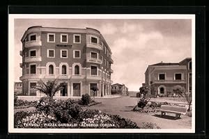 Bild des Verkufers fr Cartolina Termoli, Piazza Garibaldi, Albergo Corona zum Verkauf von Bartko-Reher