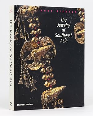 Imagen del vendedor de The Jewelry of Southeast Asia a la venta por Michael Treloar Booksellers ANZAAB/ILAB