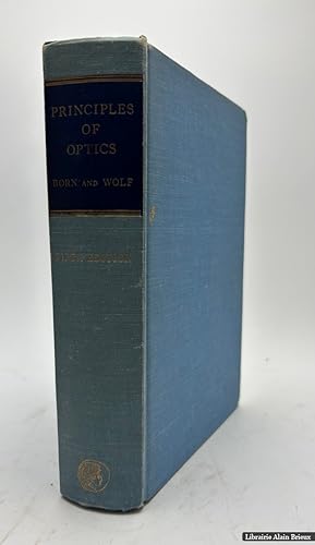 Image du vendeur pour Principles of Optics: Electromagnetic Theory of Propagation Interference and Diffraction of Light mis en vente par Librairie Alain Brieux