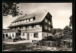 Bild des Verkufers fr Ansichtskarte Hinterzarten /Schwarzwald, Haus Silberdistel, Fremdenheim, Inh. O. Schwr zum Verkauf von Bartko-Reher
