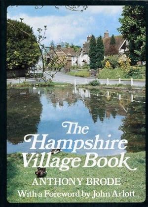 Immagine del venditore per Hampshire Village Book venduto da WeBuyBooks