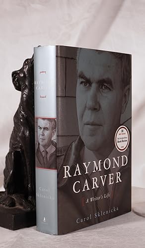 Bild des Verkufers fr RAYMOND CARVER. A Writers Life zum Verkauf von A&F.McIlreavy.Buderim Rare Books