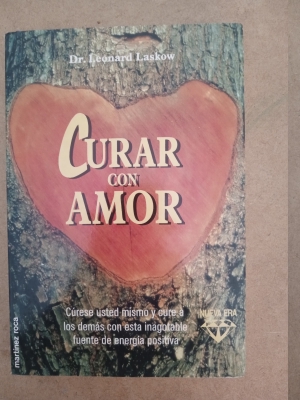 Seller image for CURAR CON AMOR for sale by El Sueo Escrito