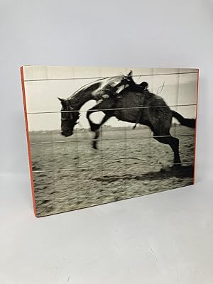 Immagine del venditore per Bygone Days: Photographs By John Penor And Family venduto da Southampton Books