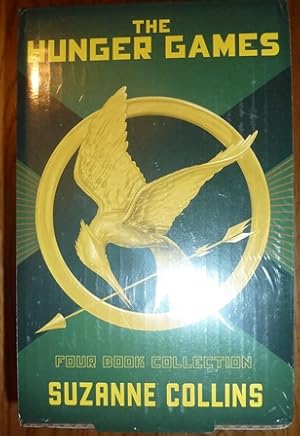 The Hunger Games Trilogy with Pin (Hunger Games / Catching Fire /  Mockingjay) - Suzanne Collins: 9780545374095 - AbeBooks