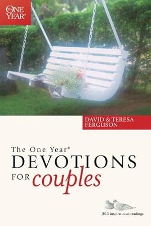 Immagine del venditore per The One Year Devotions for Couples: 365 Inspirational Readings venduto da Reliant Bookstore