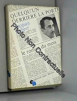 Seller image for Quelqu'un derrire la porte for sale by Dmons et Merveilles