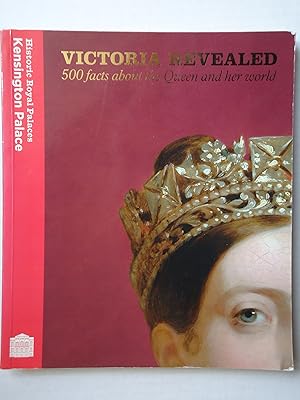 Immagine del venditore per VICTORIA REVEALED. 500 Facts about the Queen and her World venduto da GfB, the Colchester Bookshop