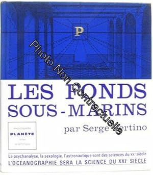 Seller image for Les Fonds Sous-Marins for sale by Dmons et Merveilles