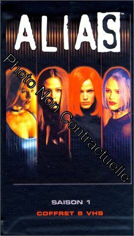 Seller image for Alias - L'Intgrale Saison 1 (22 pisodes) - Coffret 8 VHS for sale by Dmons et Merveilles