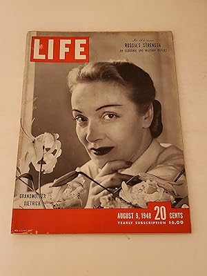 Image du vendeur pour August 9,1948 Life Magazine:Russia's Strength:An Economic & Military Report - Berlin Airlift - Drug Addicts - Connie Mack - This Business of Inflation mis en vente par rareviewbooks