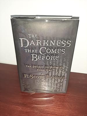 Seller image for The Darkness That Comes Before (The Prince of Nothing, Book 1) for sale by AwardWinningBooks