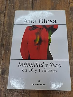 Bild des Verkufers fr Intimidad y sexo en 10 y 1 noches zum Verkauf von Libros nicos