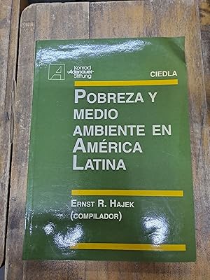 Seller image for Pobreza y medio ambiente en America Latina for sale by Libros nicos