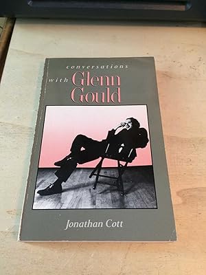 Immagine del venditore per Conversations with Glenn Gould venduto da Dreadnought Books