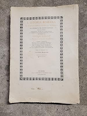 Immagine del venditore per L'ISTORIA ROMANA DI BARTOLOMEO PINELLI, ROMANO. Illustrata in cento tavole, dallo stesso disegnata, incisa all'acquaforte, e commentata sotto ciascuna tavola secondo la histoire romaine di Charles Rollin, francese. L'opera completa, tratta dagli antichi originali, raccolta in un unico volume, per la prima volta stampata, con la massima cura giovandosi di non comuni tecniche litografiche. Con un discorso di Valerio Mariani. venduto da Librairie Sainte-Marie