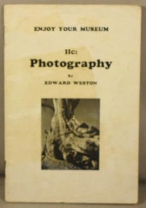 Bild des Verkufers fr Enjoy Your Museum, IIC: Photography. zum Verkauf von Bucks County Bookshop IOBA