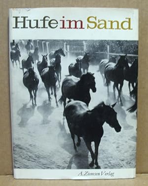 Seller image for Hufe im Sand. for sale by Nicoline Thieme