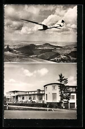 Bild des Verkufers fr Ansichtskarte Wasserkuppe /Rhn, Gasthof und Hotel Peterchens Mondfahrt, Panorama mit Flugzeug zum Verkauf von Bartko-Reher