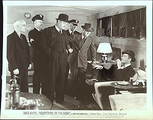 Imagen del vendedor de Footsteps in the Dark 8 X 10 Still 1941 Errol Flynn, Alan Hale, Sr. a la venta por AcornBooksNH