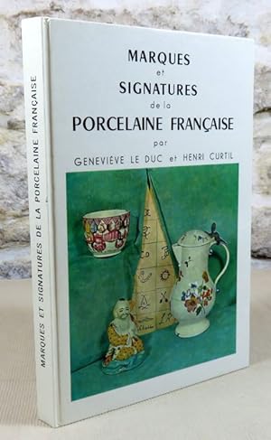 Image du vendeur pour Marques et signatures de la porcelaine franaise. mis en vente par Latulu